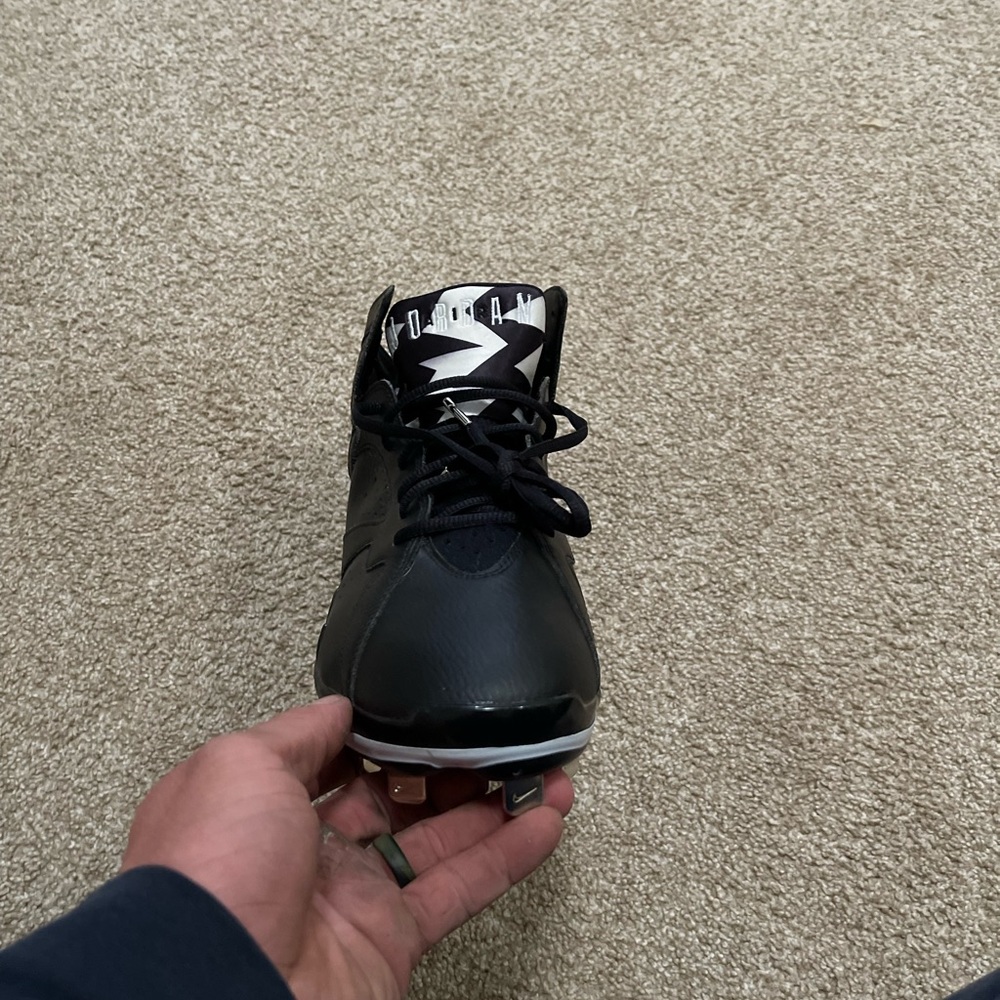 Oreo 7 Jordan metal cleats